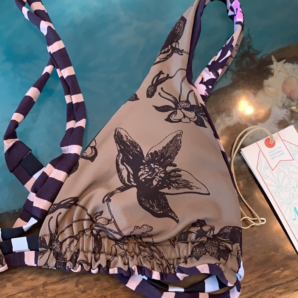 NEW Maaji Brand Bikini Top π₯ - Picture 3 of 4